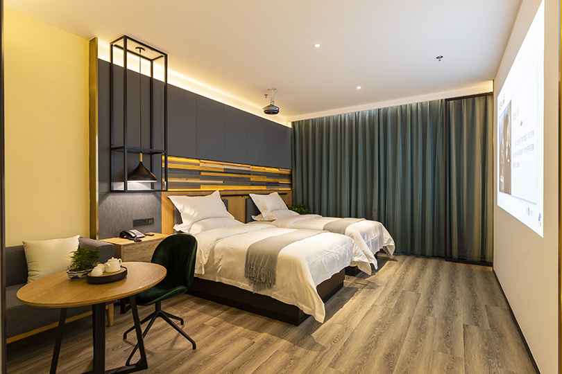 夢(mèng)幻影院雙床房1.jpg 夢(mèng)幻影院雙床房1.jpg